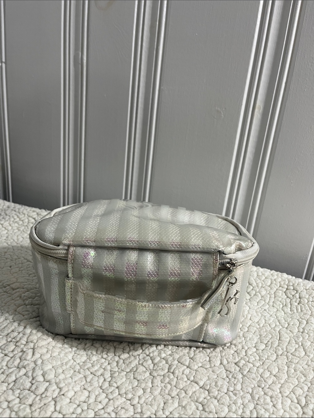 Victoria's Secret Makeup Bag - Pearl White - Picture 2 of 5